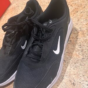 NIKE Women’s Air Max Bold 9.5 | WORN ONCE ✨STEAL DEAL!